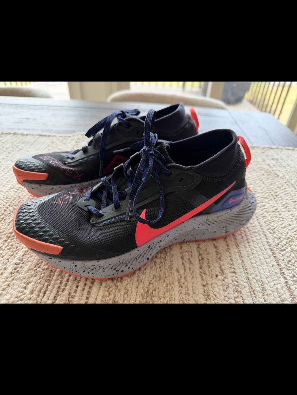 Nike Pegasus Trail 3 GTX Running Shoes Sneakers Womens size 7.5
